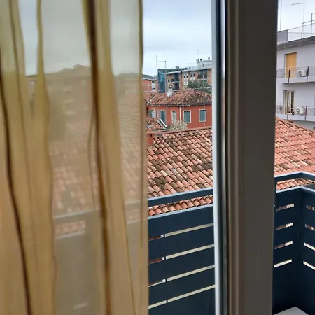 Venice Next Door Местре